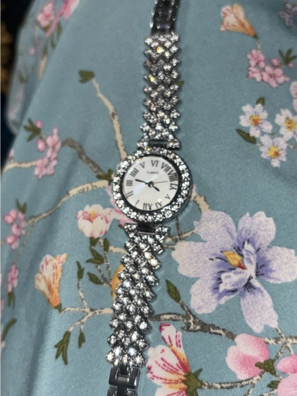 Silver Crystal Women's Bracelet Watch - Elegant Roman Dial
